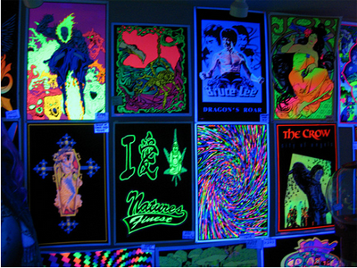 blacklight-poster-printing-11