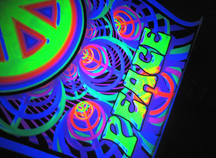 blacklight-poster-printing-12